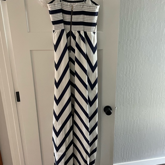 Jessica Simpson maternity dress - Picture 3 of 3